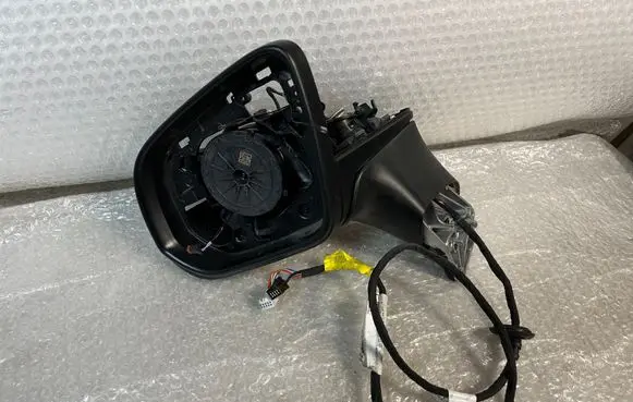 Front door electric wing mirror