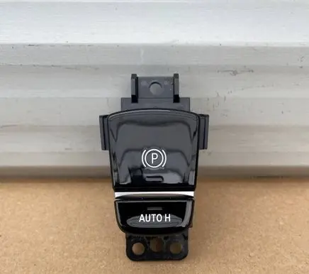 BMW 5 G30 G31 G38 Hand parking brake switch 9434486