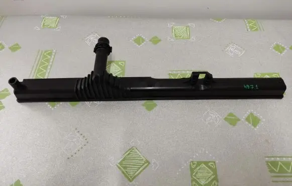 BMW 2 F22 F23 Radiator mount bracket T916406 17118625430 17118482625