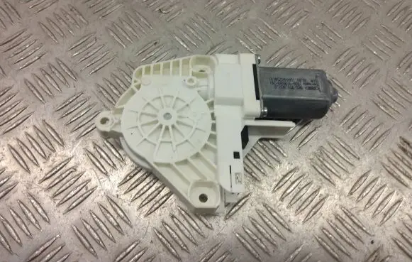 Audi Q3 8U Front door window regulator motor 8K0959802B 1036919809291