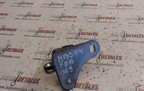Mercedes-Benz S W220 Front door upper hinge