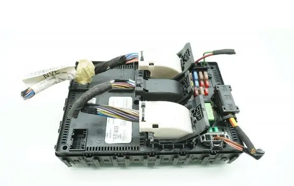 Ford Fiesta Fuse box set HU5T-15604-ECR