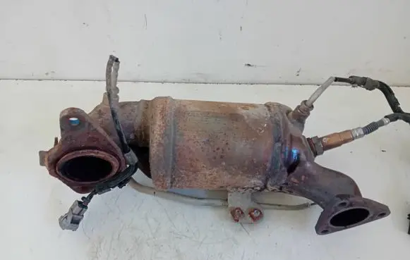Toyota Yaris Catalyst/FAP/DPF particulate filter 21565542