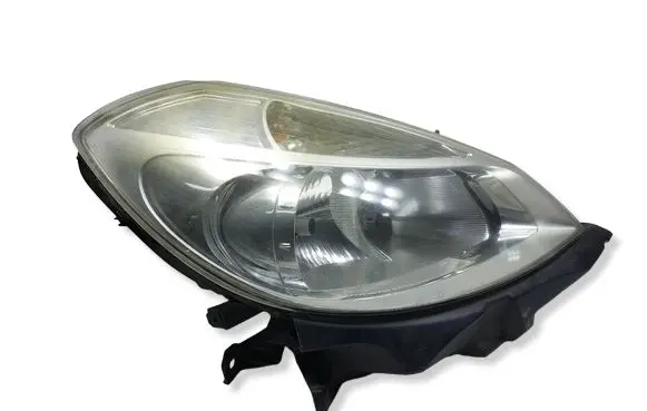 Renault Clio III Headlight/headlamp 8200244897KASACJA 8200459823