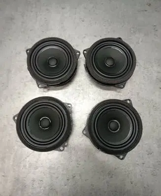 BMW 2 Active Tourer U06 Front door speaker 9442520