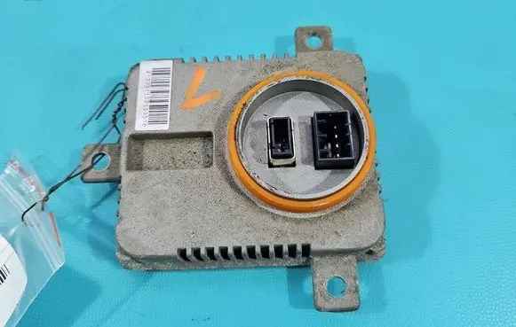 Headlight ballast module Xenon