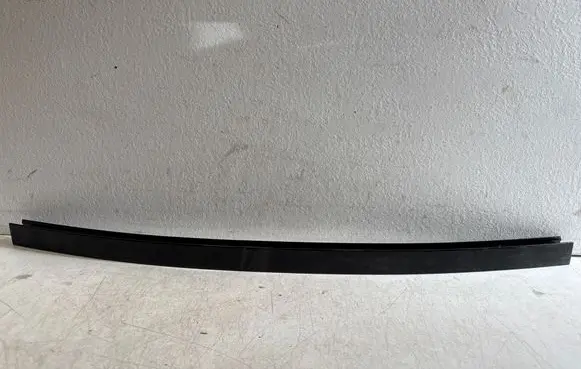 BMW X6 F16 Rear door windshield rail 