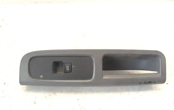 Volvo S40 Electric window control switch 8679474