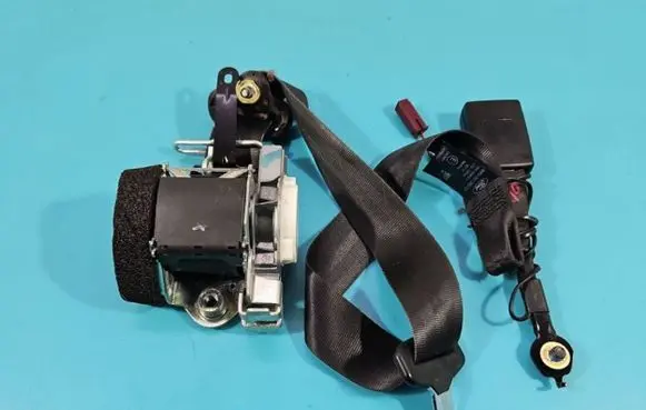 Ford Fiesta Front seatbelt 34043218B IMPRK1356839