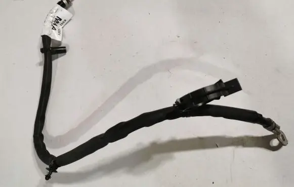 Ford Kuga II EUR ISO radio connector 