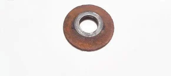 Subaru Forester SF Coil spring mount 