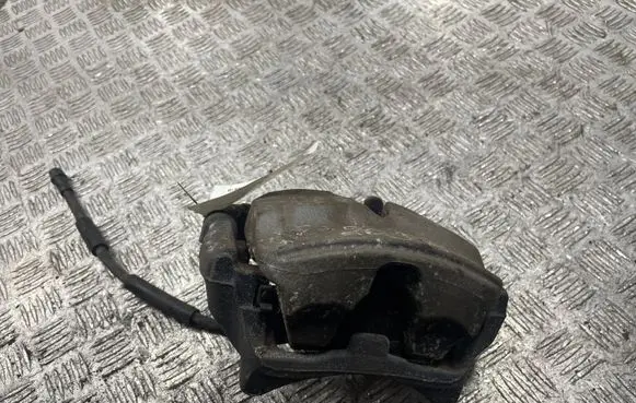 Mercedes-Benz C W205 Front brake caliper