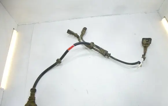 Volkswagen Touareg II Rear ABS sensor wiring 7P0971279D 30092013 160552