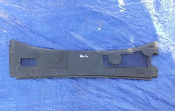 Audi A6 S6 C6 4F Wiper trim 4F2819447