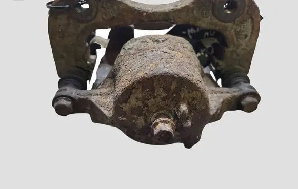 Hyundai Tucson JM Front brake caliper