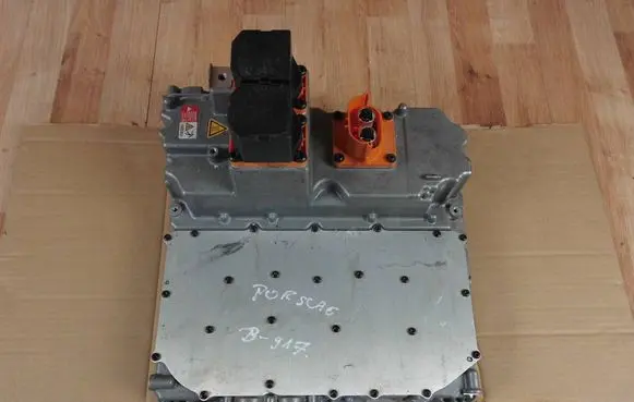 Porsche Taycan 9J1 Voltage converter inverter 9J1915539DG