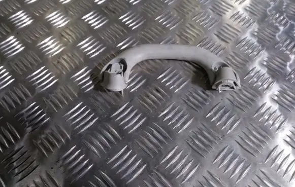 Volkswagen Golf IV Rear interior roof grab handle