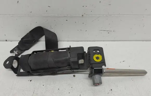 Volvo V50 Front seatbelt 304989427 3049894427 30615569