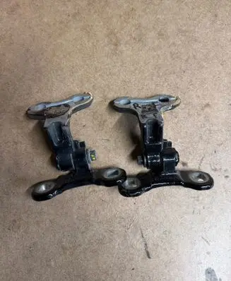 Volvo S40 Front door upper hinge 30715357