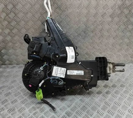 Chrysler Voyager Interior heater climate box assembly P68092690AC H7822002