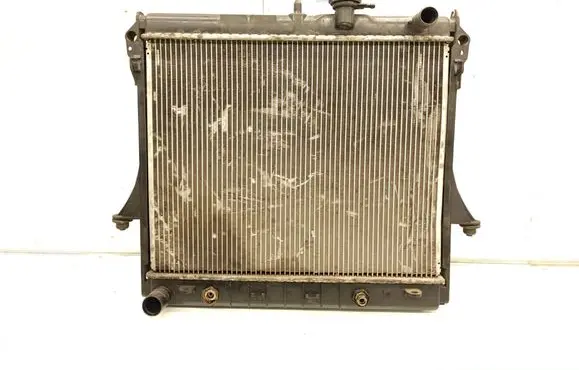 Hummer H3 Coolant radiator