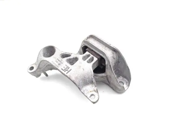 Renault Clio V Engine mount bracket 112320745R