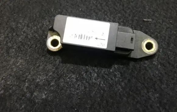 Mercedes-Benz SLK R170 Airbag deployment crash/impact sensor