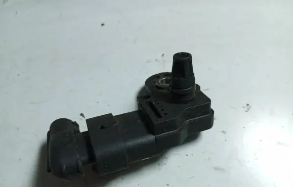 Opel Vectra C Air pressure sensor 0281002437
