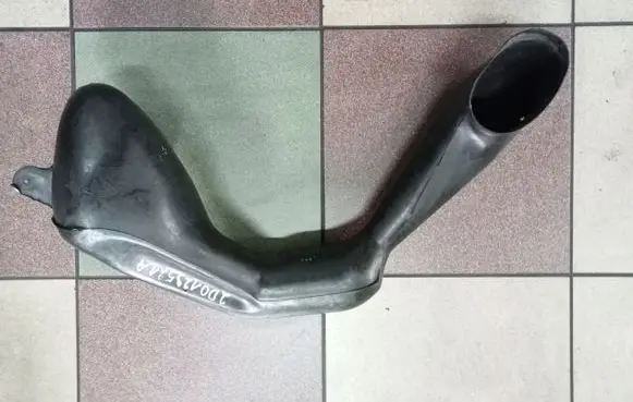 Volkswagen II LT Intake resonator 2D0129521A