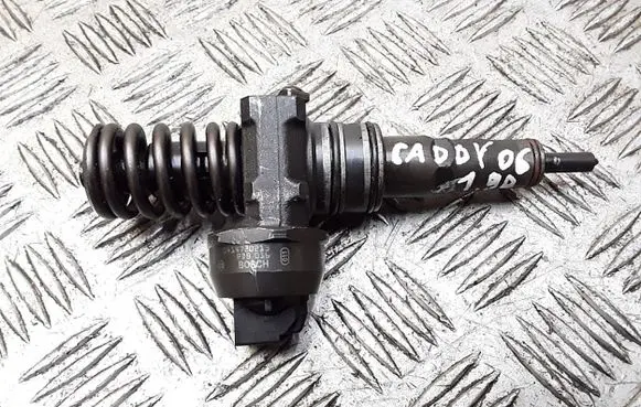 Volkswagen Caddy Fuel injector 038130073aq