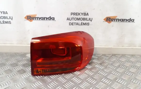 Volkswagen Tiguan Rear/tail lights 5N0945096Q 5N0945312D