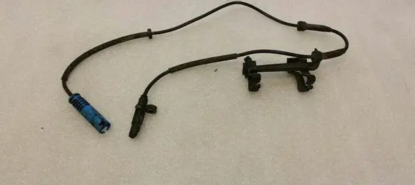 BMW 5 E39 ABS rear brake sensor 6756377
