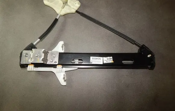 Volkswagen Polo VI Rear window lifting mechanism without motor 2G6839462