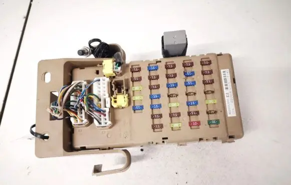Subaru Legacy Fuse box set 82201aj000