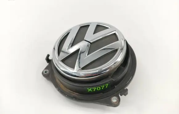 Volkswagen Golf VI Tailgate opening switch 6R0827469B