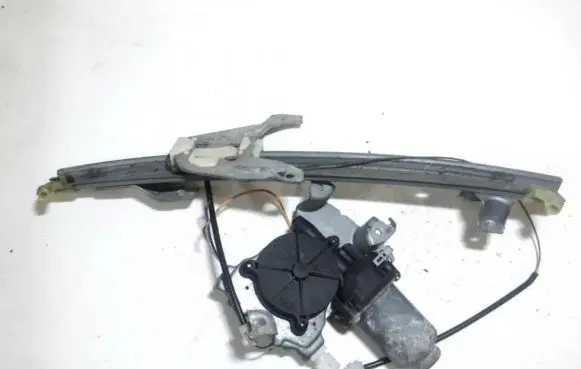 Nissan Almera N16 Front door window regulator motor 400600t2 116188