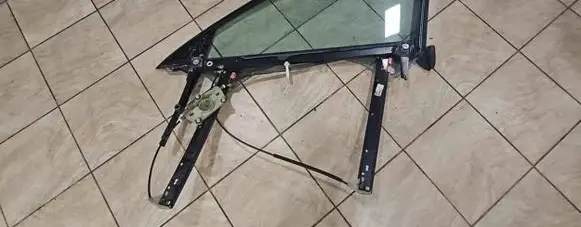 Audi A6 S6 C6 4F Front door window/glass frame 4F0837630