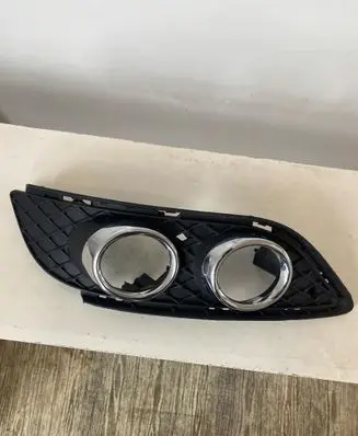 Mercedes-Benz B W246 W242 Front fog light A2468850422