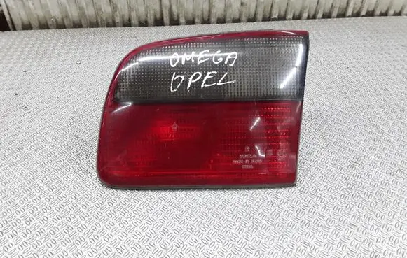 Opel Omega B1 Tailgate rear/tail lights 45300