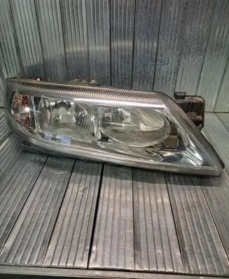 Renault Laguna II Headlight/headlamp 8200002847 89004686 2002A011