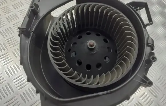 Renault Megane III Front door blower motor T1001188G