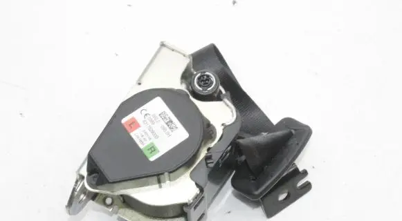 Jaguar F-Pace Rear seatbelt