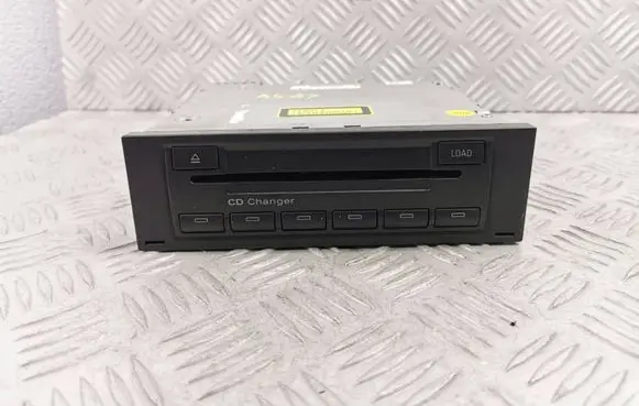 Audi A4 S4 B7 8E 8H CD/DVD changer 8E0035111D CXCA1492GC
