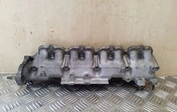 Toyota Corolla E120 E130 Intake manifold