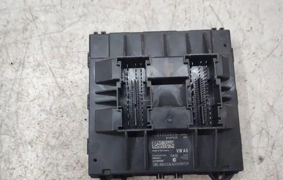 Volkswagen Amarok Comfort/convenience module 7E0937089A