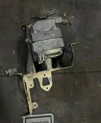 Volkswagen PASSAT B5 ABS Pump 0273004282 771641