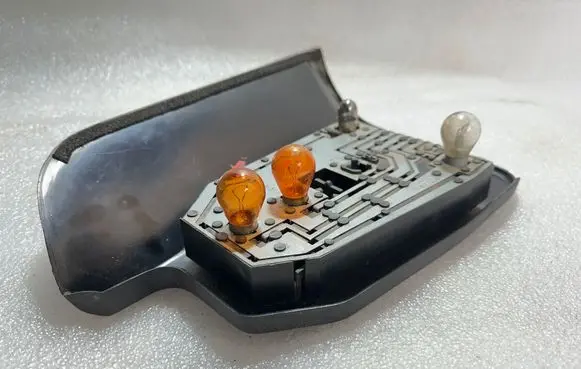 Headlight part
