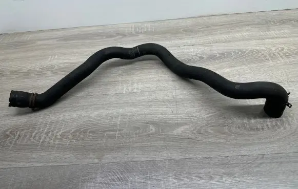 Mercedes-Benz A W176 Engine coolant pipe/hose A2465010382