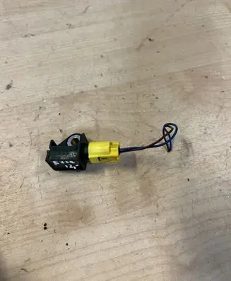 Mercedes-Benz E W212 Airbag deployment crash/impact sensor A1729056000 5WK44192
