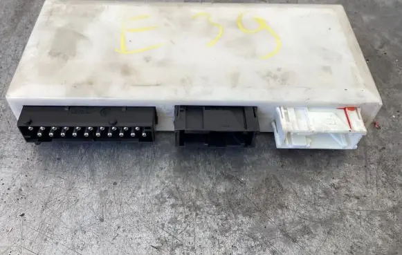 BMW 5 E39 Comfort/convenience module 61356913520 6010729014 60837710